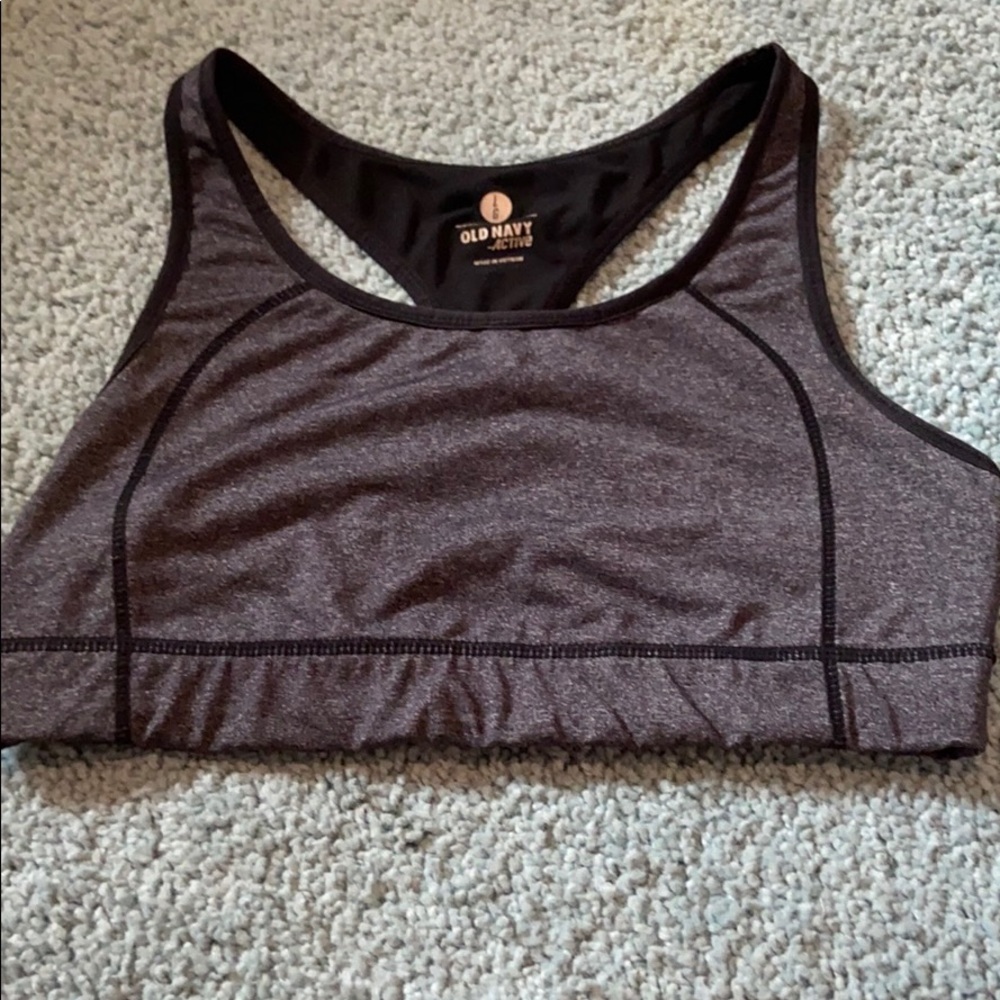 Women’s sports bra